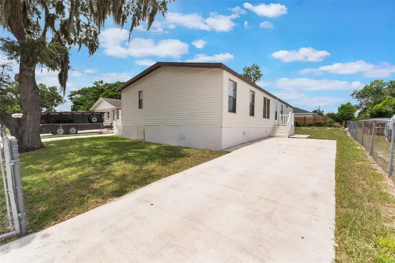 127 E Northside Dr, FL