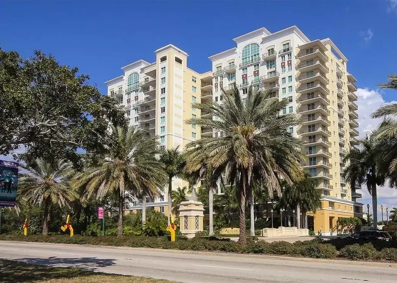 800 N Tamiami Trl #708, FL