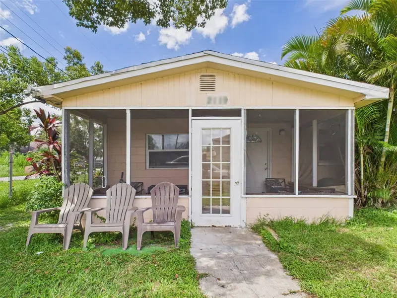 2119 W Patterson St, FL