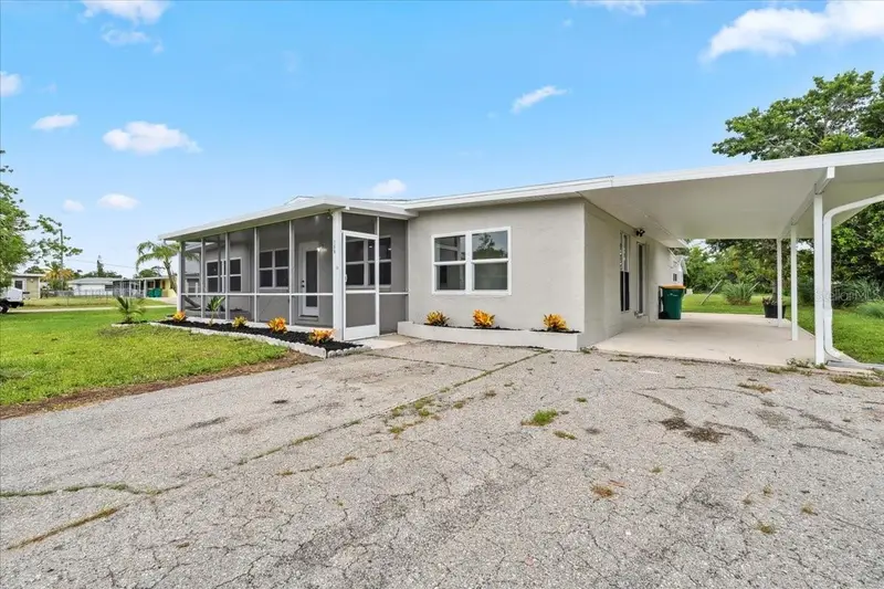 198 Cypress Ave Nw, FL