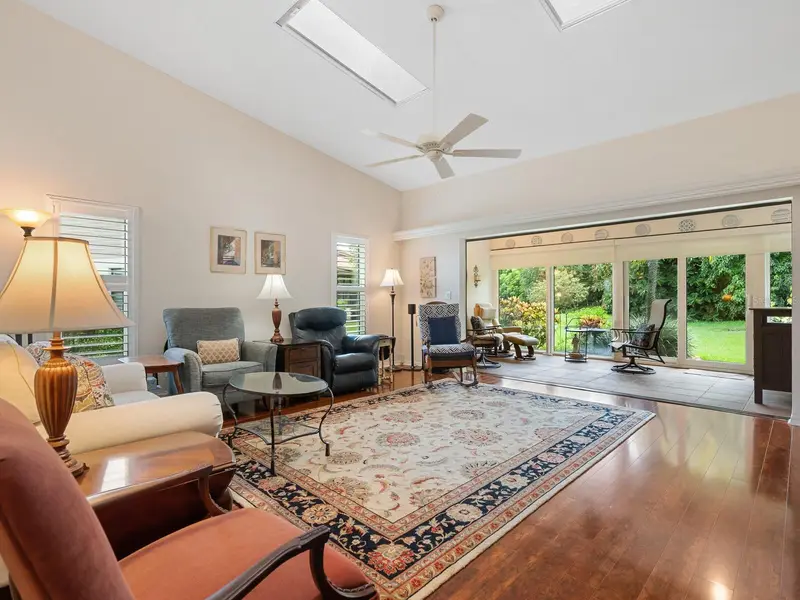4004 Wilshire Cir E #89, FL