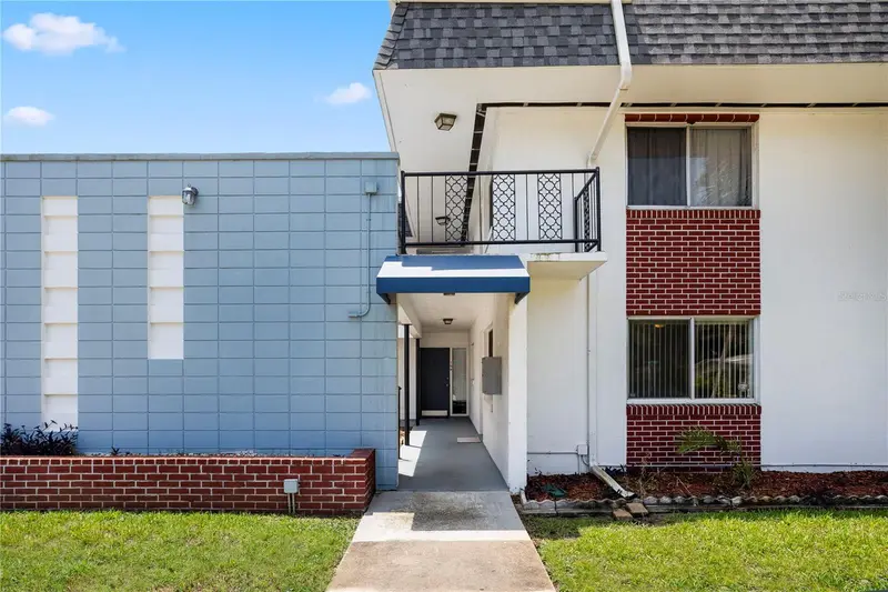 303 Ridge Blvd #110, FL