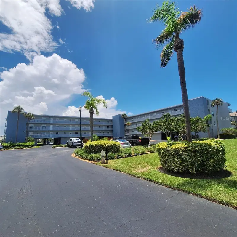 719 Pinellas Bayway S #203, FL