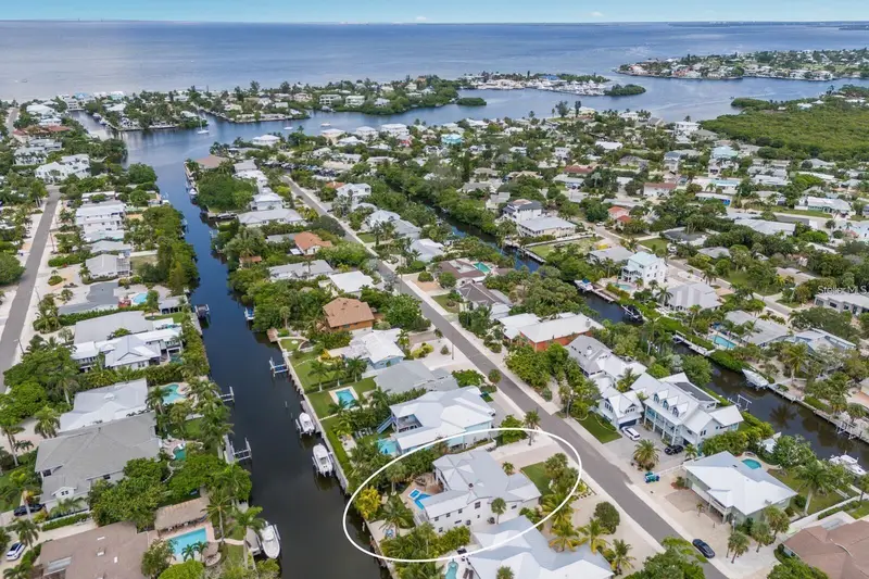 212 Oak Ave, FL