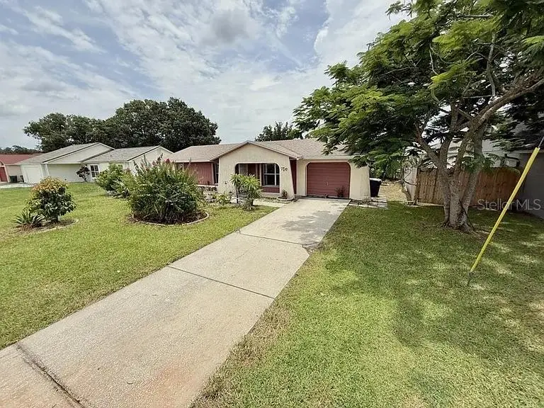 716 Caribou Dr, FL