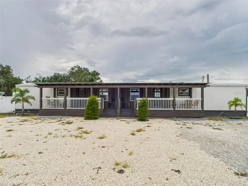 221 1st St, FL