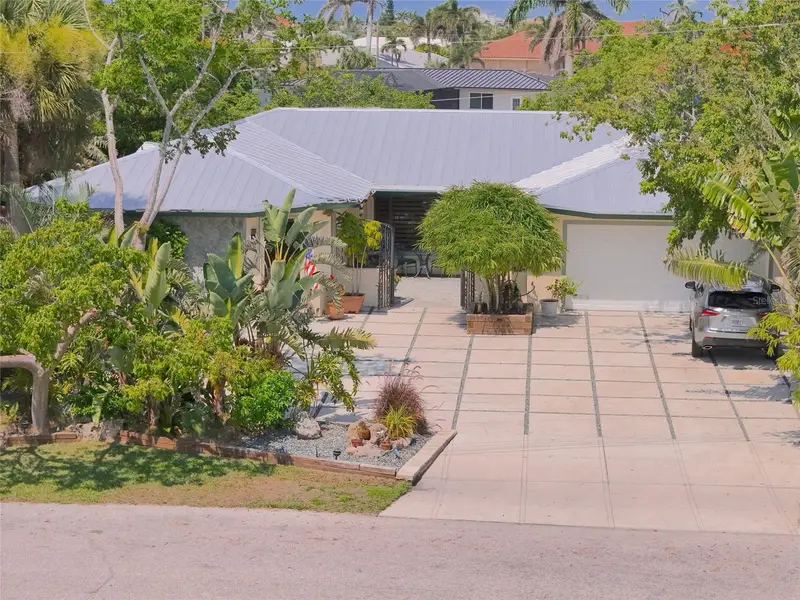 155 Donna Ct, FL