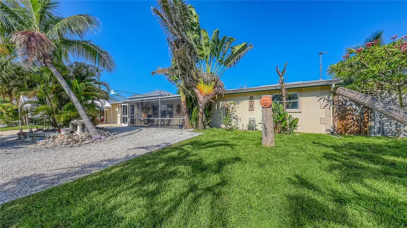 5302 Las Rosas, FL