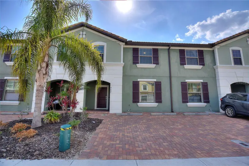 4607 Terrasonesta Dr, FL
