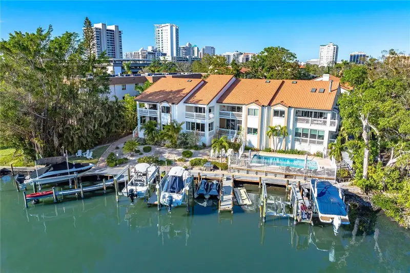 858 Hudson Ave #858, FL