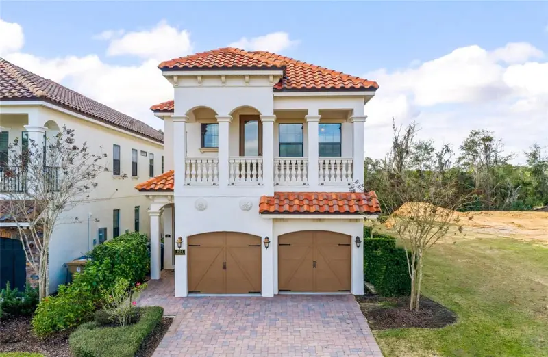 824 Desert Mountain Court, FL