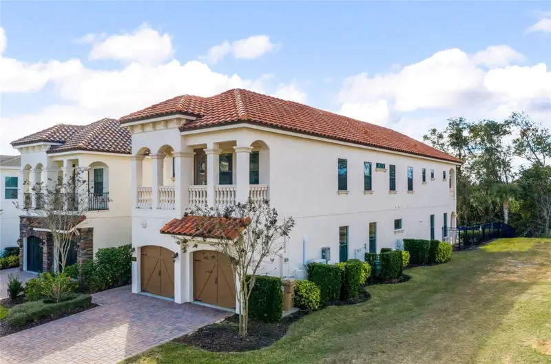 824 Desert Mountain Ct, FL