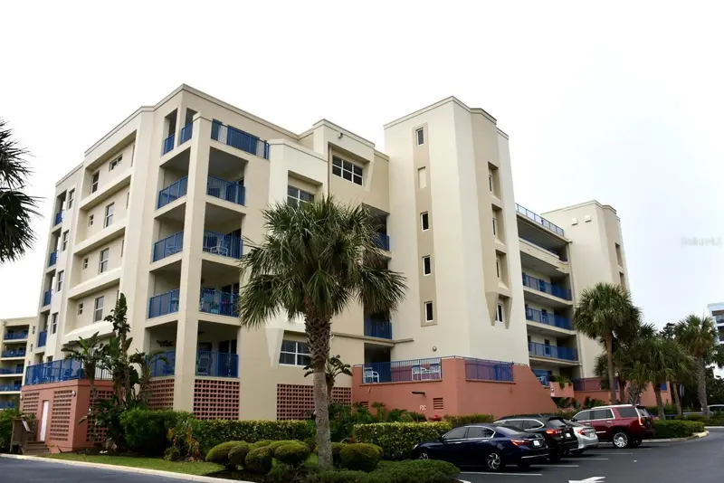 5300 S Atlantic Ave #8-206, FL