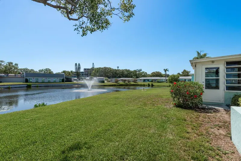 2738 Sherbrooke Ln #C, FL