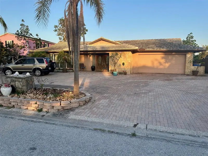 3920 Venetian Way, FL