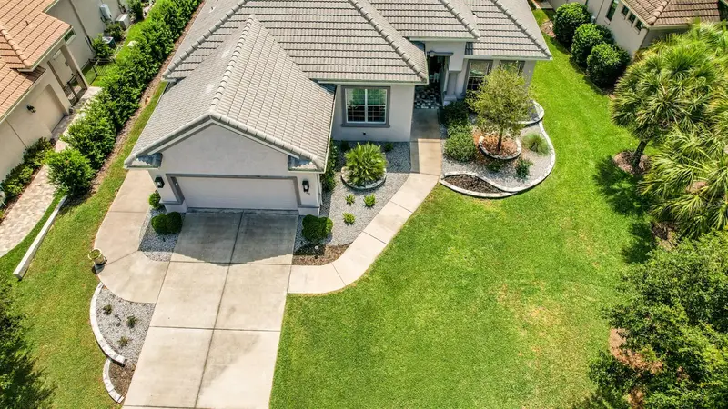 760 N Hunt Club Dr, FL