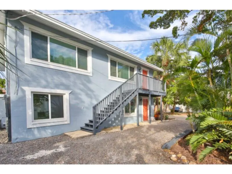 422 Julia Pl #C, FL