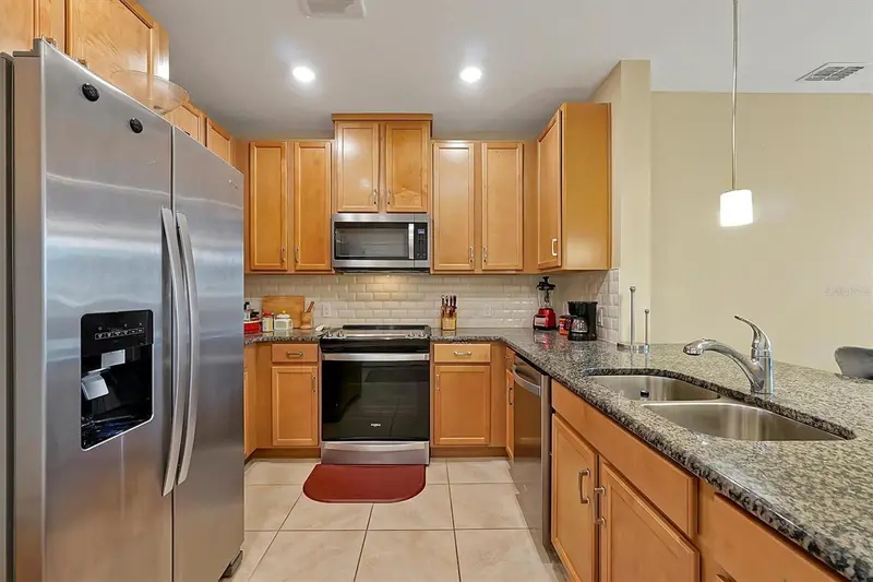 7565 Laureate Blvd #3308, FL