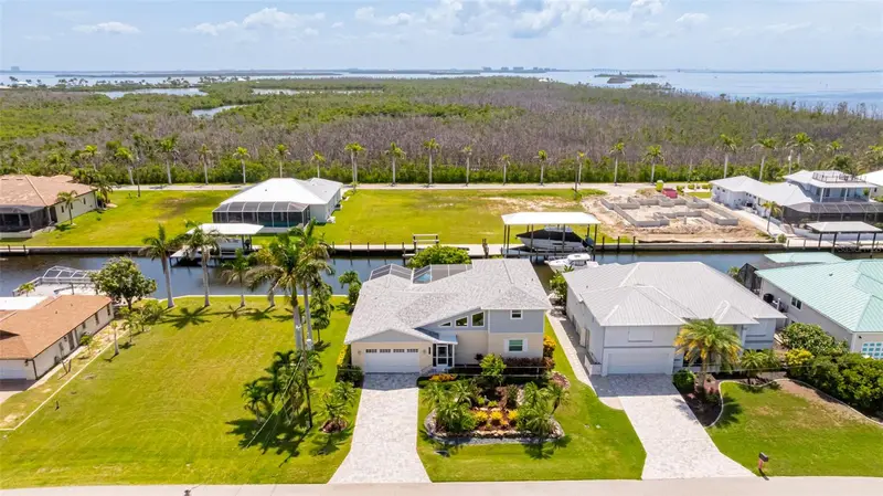 2372 Cherimoya Ln, FL