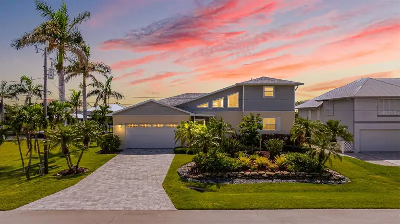 2372 Cherimoya Ln, FL