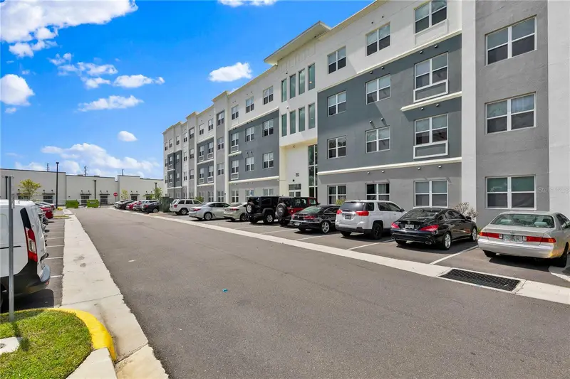 1230 Southstation Pl #105, FL