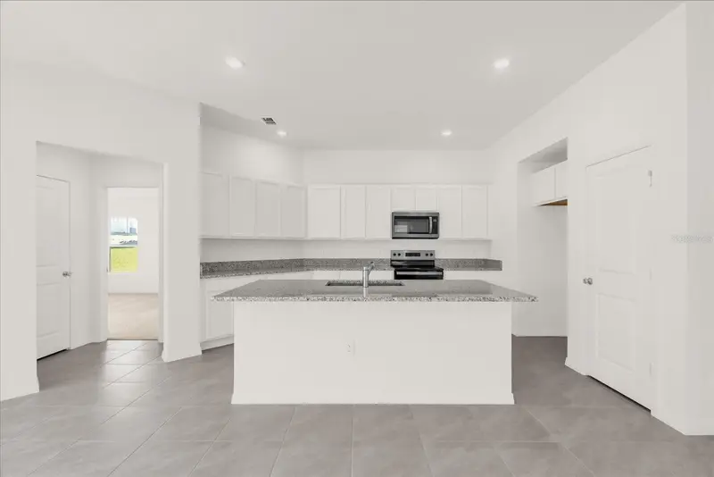 568 Mahogany Way, FL