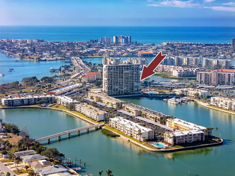7300 Sun Island Dr S #706, FL