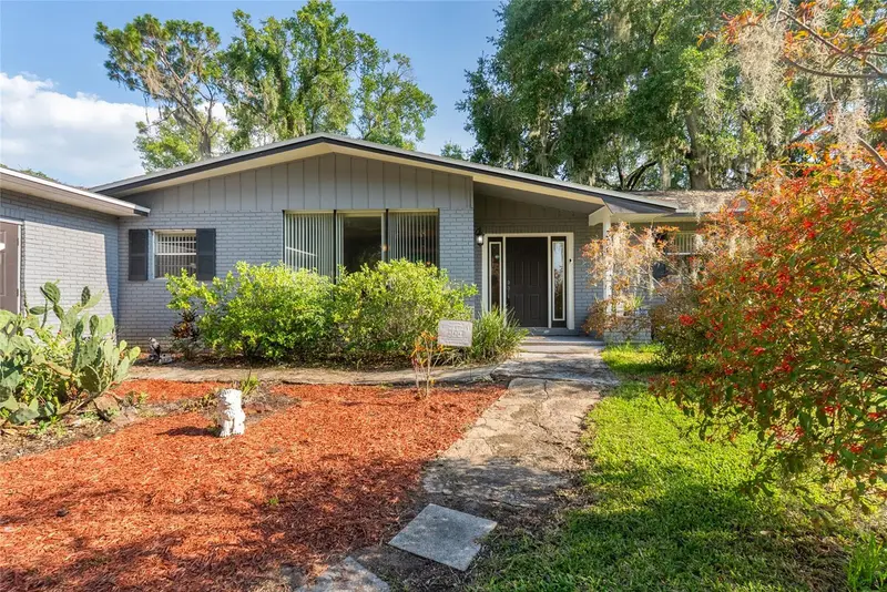306 Grimes Dr, FL