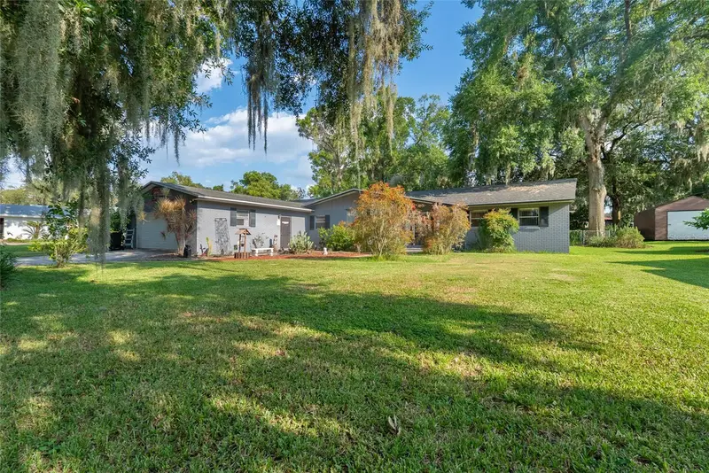 306 Grimes Dr, FL