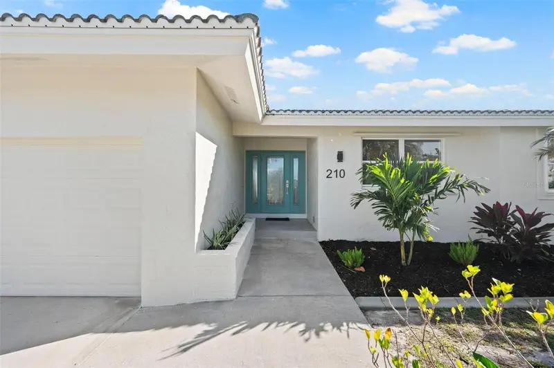 210 Divinci Dr, FL