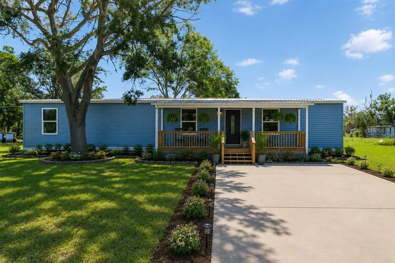 3380 Maple Ln, FL
