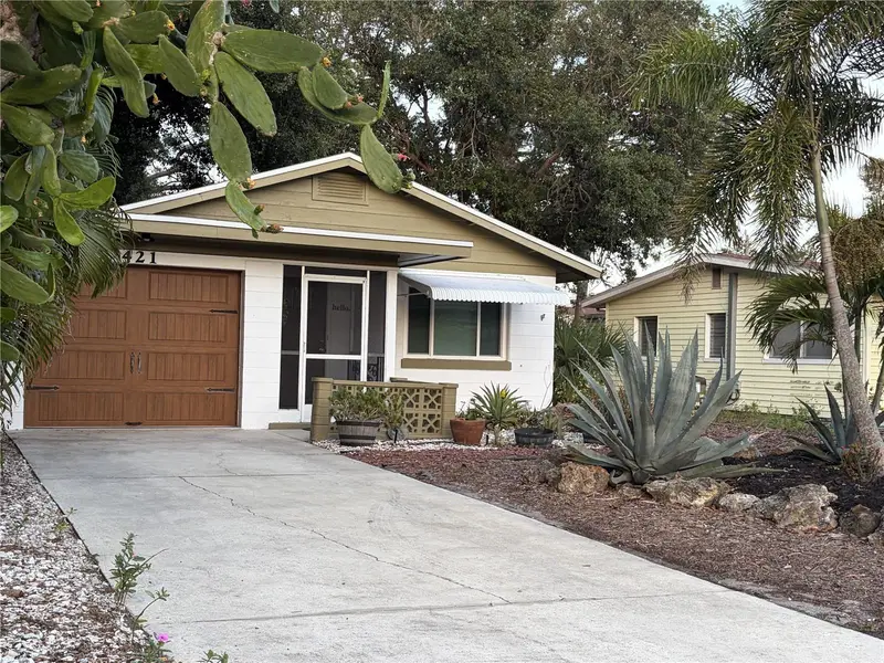 421 Riviera St, FL