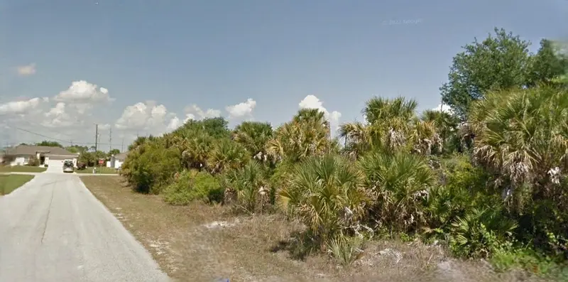 Ponds St, FL