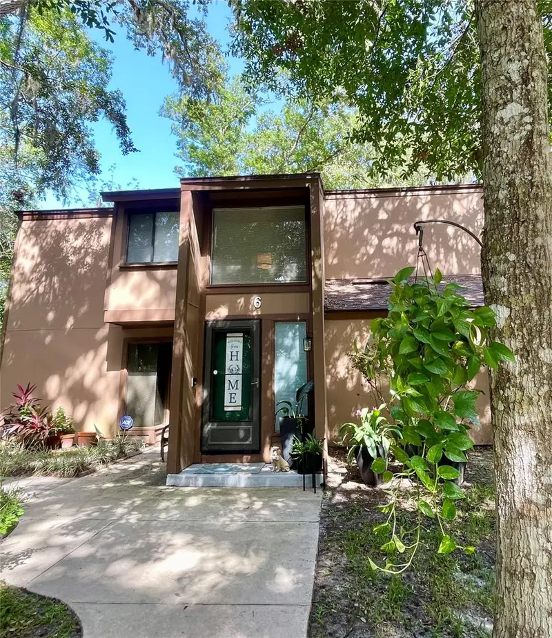 6 Masters Court #6, FL