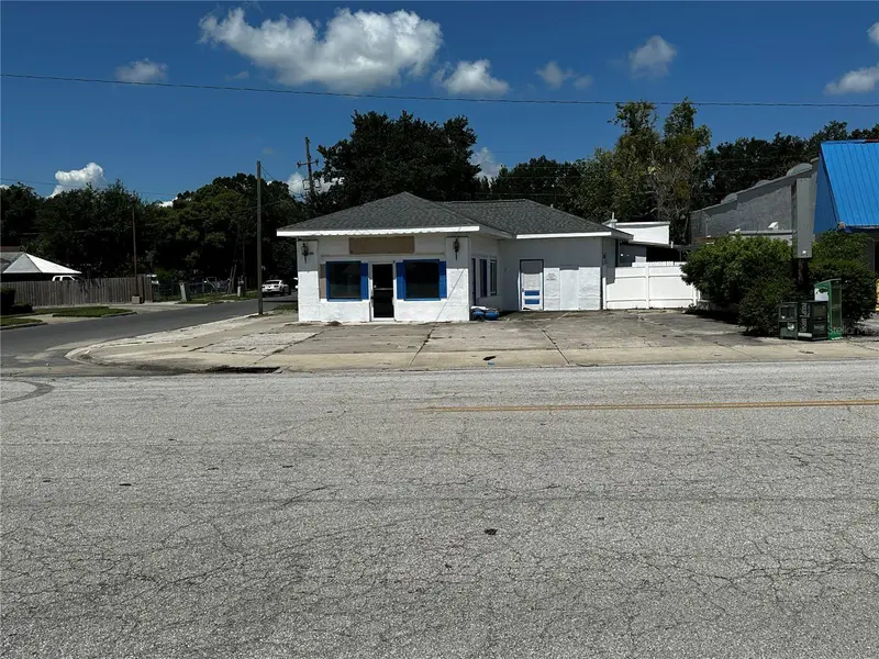 240 S 1st St, FL
