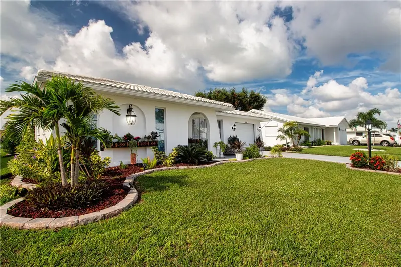 3906 Chinaberry Rd, FL