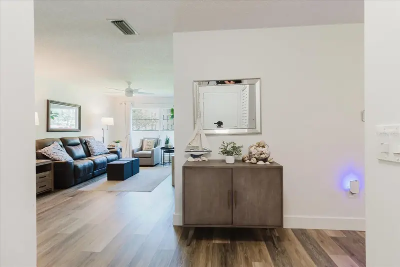 2700 Bayshore Blvd #5102, FL