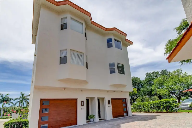 1575 Pinellas Bayway Way S #1575, FL