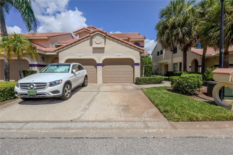 10482 Saint Tropez Place, FL