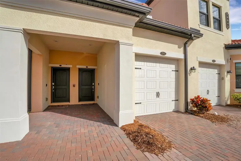 10042 Crooked Creek Dr #203, FL