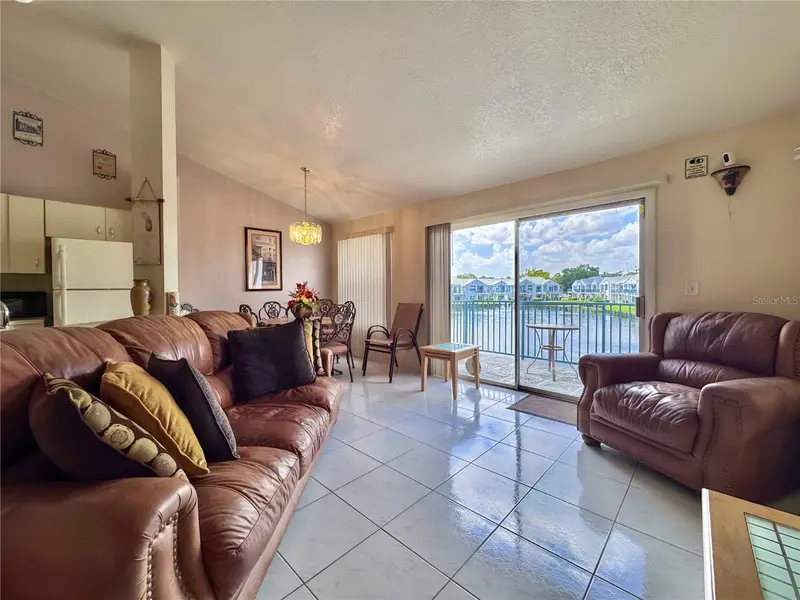 2520 Woodgate Blvd #202, FL