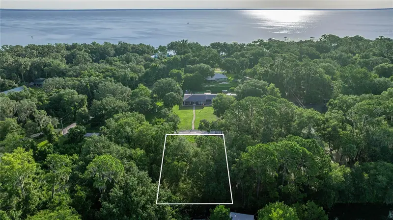 Tbd Ne 303rd Ct, FL