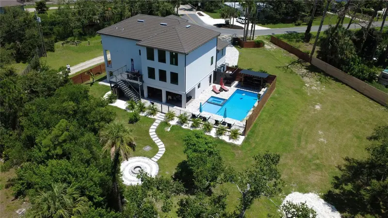 327 Roberts Rd, FL