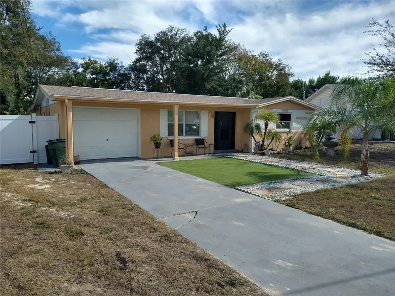 12910 College Hill Dr, FL