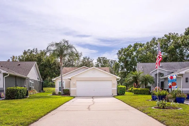 6431 Gentle Ben Cir, FL