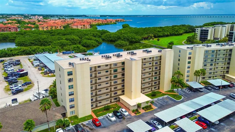 1000 Cove Cay Dr #2c, FL
