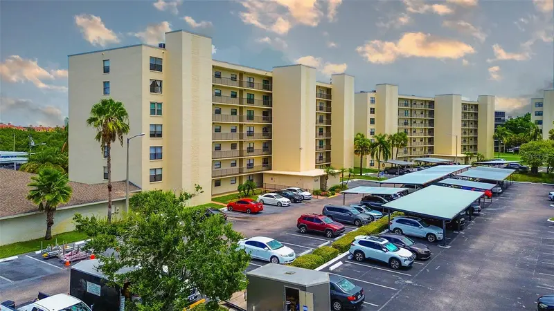 1000 Cove Cay Dr #2c, FL