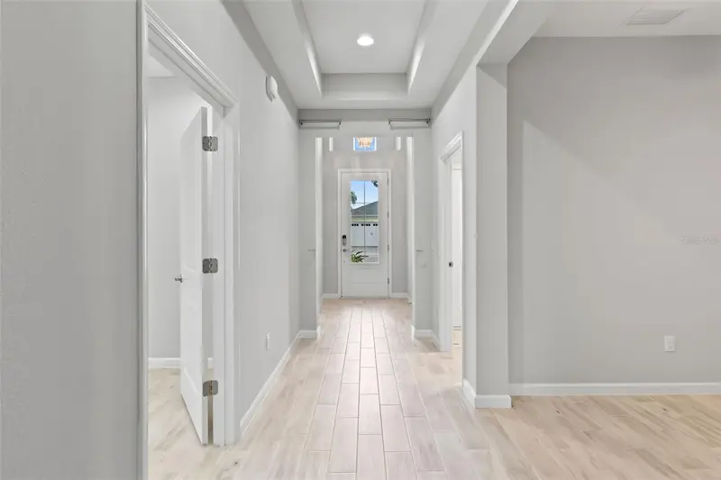 586 Lost Shaker Way, FL