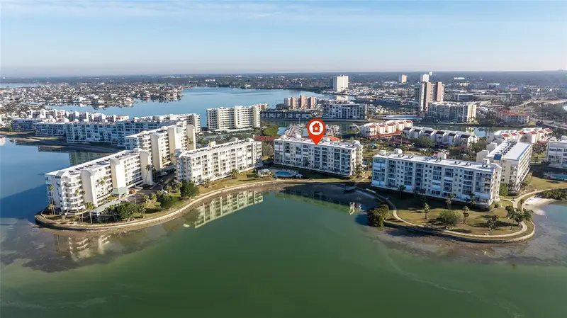 7902 Sailboat Key Blvd S #206, FL