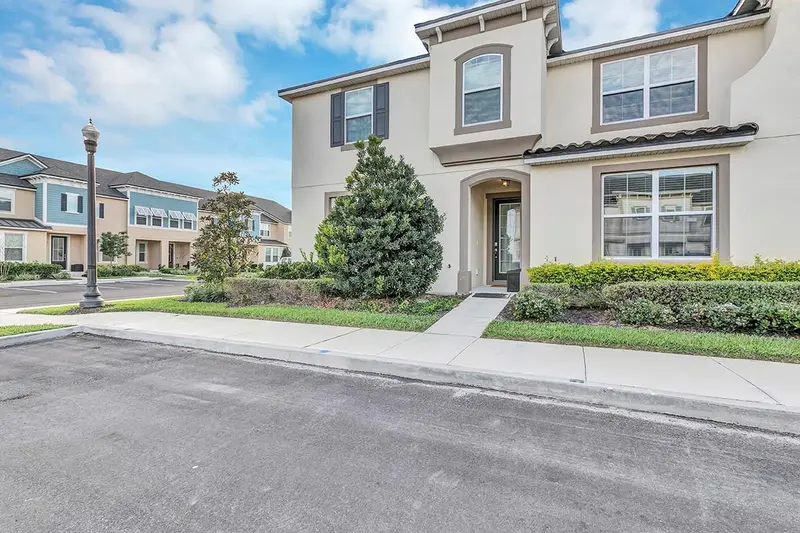 1532 Carey Palm Cir, FL